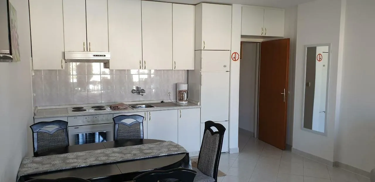 Apartments Grgic Baska   Baska (Krk)