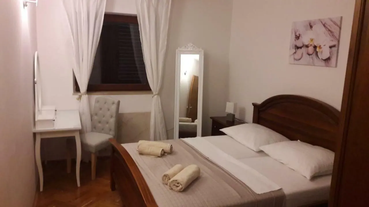 Apartments Grgic Baska