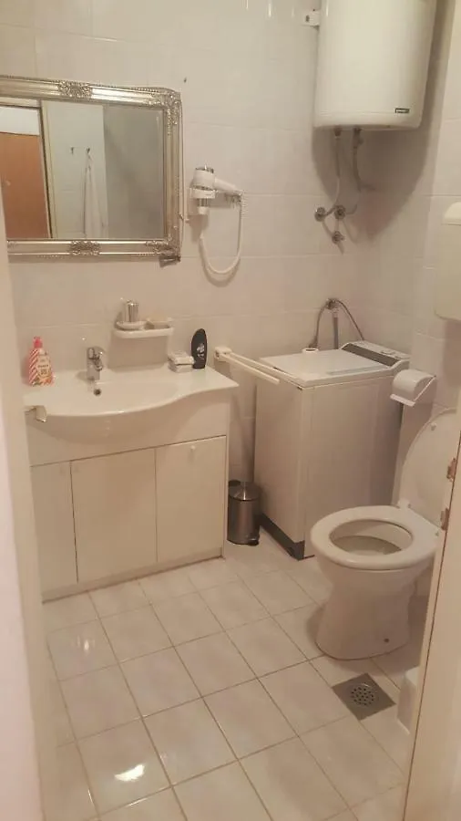 Apartments Grgic Baska   Baska (Krk)