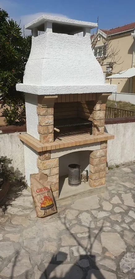 Apartments Grgic Baska  0*, Baska (Krk) Croatia