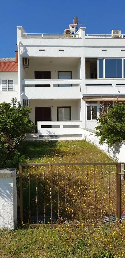 Apartments Grgic Baska