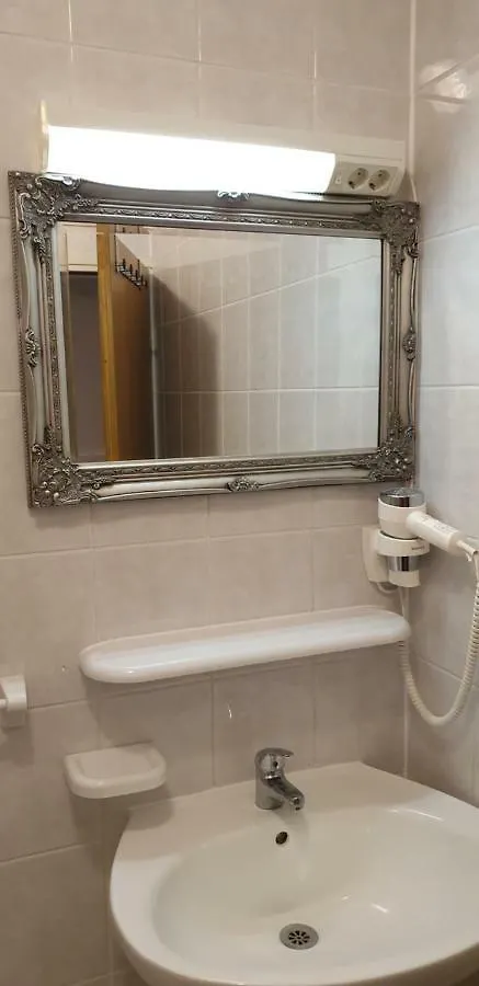 Apartments Grgic Baska  0*, Baska (Krk)