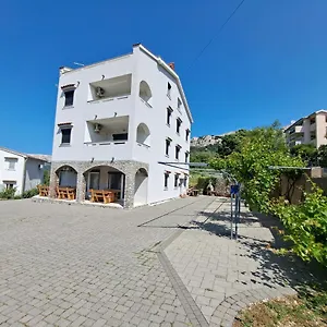 Apartman Leticia, Baska (Krk)