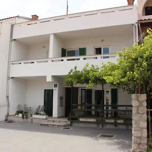 Penzion Mostak, Baška